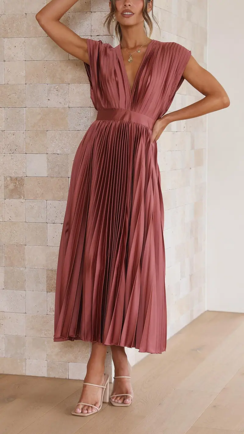 Bettina | Damen Klassisches Gefaltetes Maxikleid