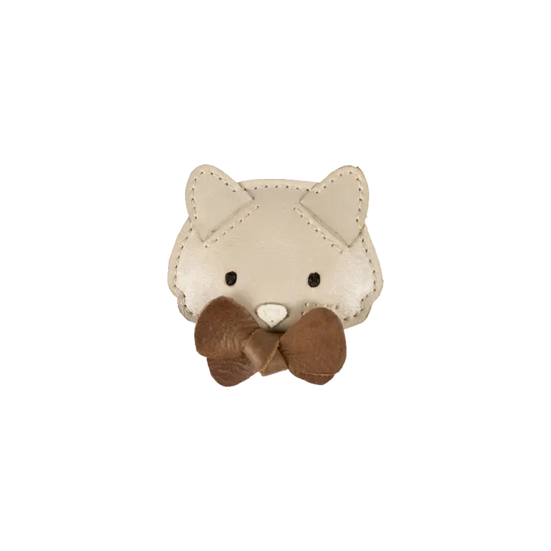 Ceesie Clip | Cat | Powder Metallic Nubuck