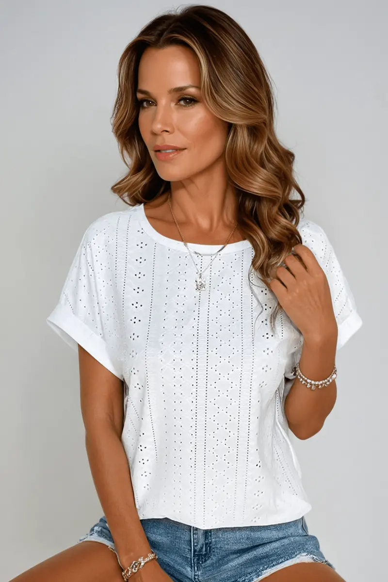 Celeste | Lochstickerei Rundhals Top