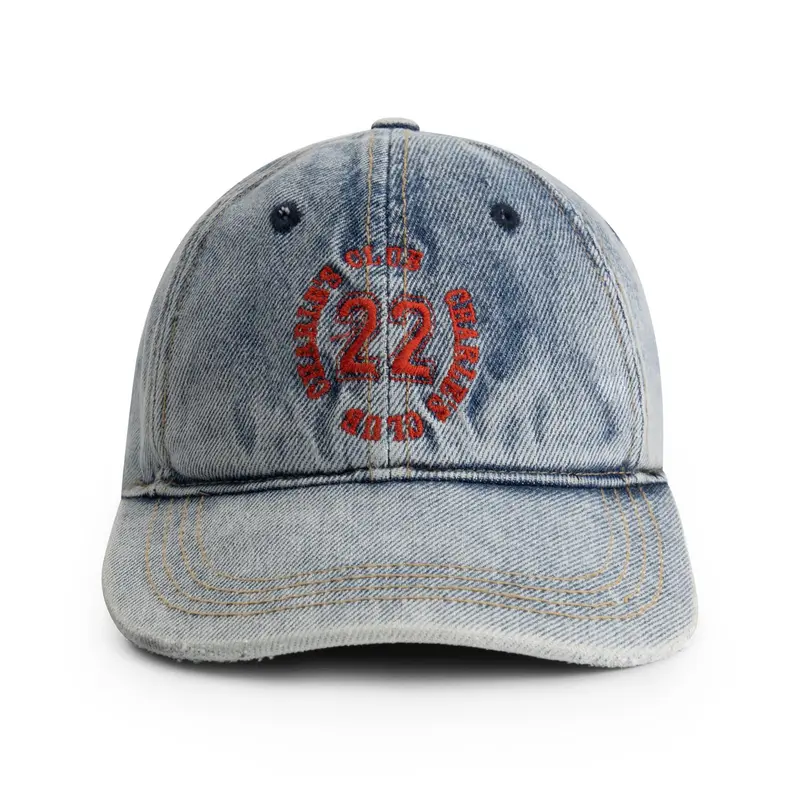 Charlie Petite | Phyllen Cap | Snow Blue