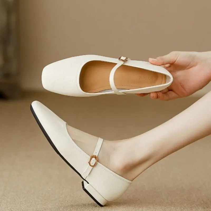 Damen Ballerinas mit modischem Riemchen