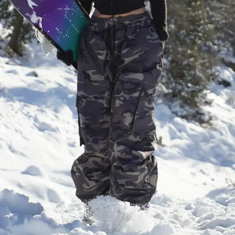 Damen Cargo-Snowboardhose mit Camouflage-Muster