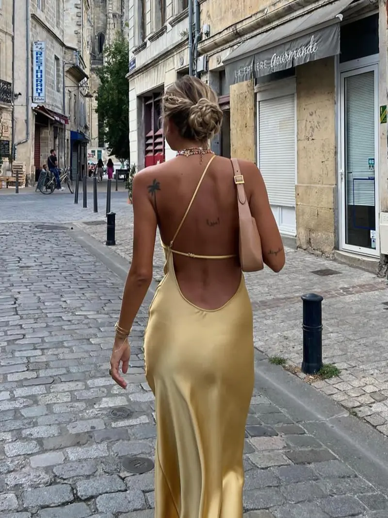 Damen One-Shoulder Satin-Maxikleid mit Schlitz
