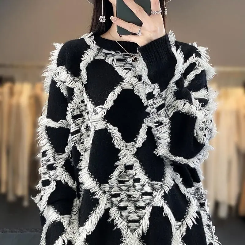 Damen Oversized Pullover mit Rundhalsausschnitt und Fransen