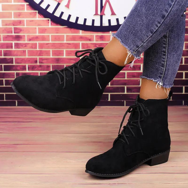 Damen-Stiefeletten mit Blockabsatz und Schnürung