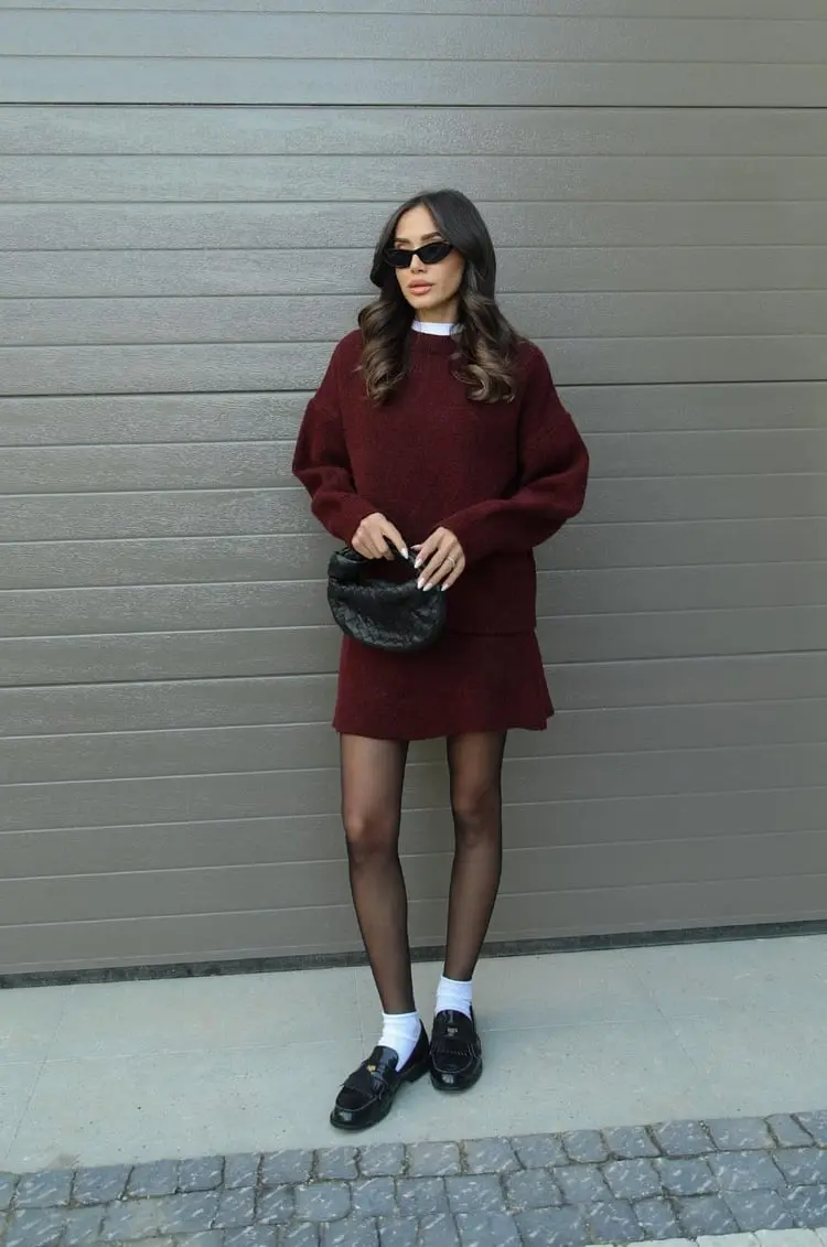 Damen Strick Set mit Rundhals Pullover und Minirock und Rippenbündchen