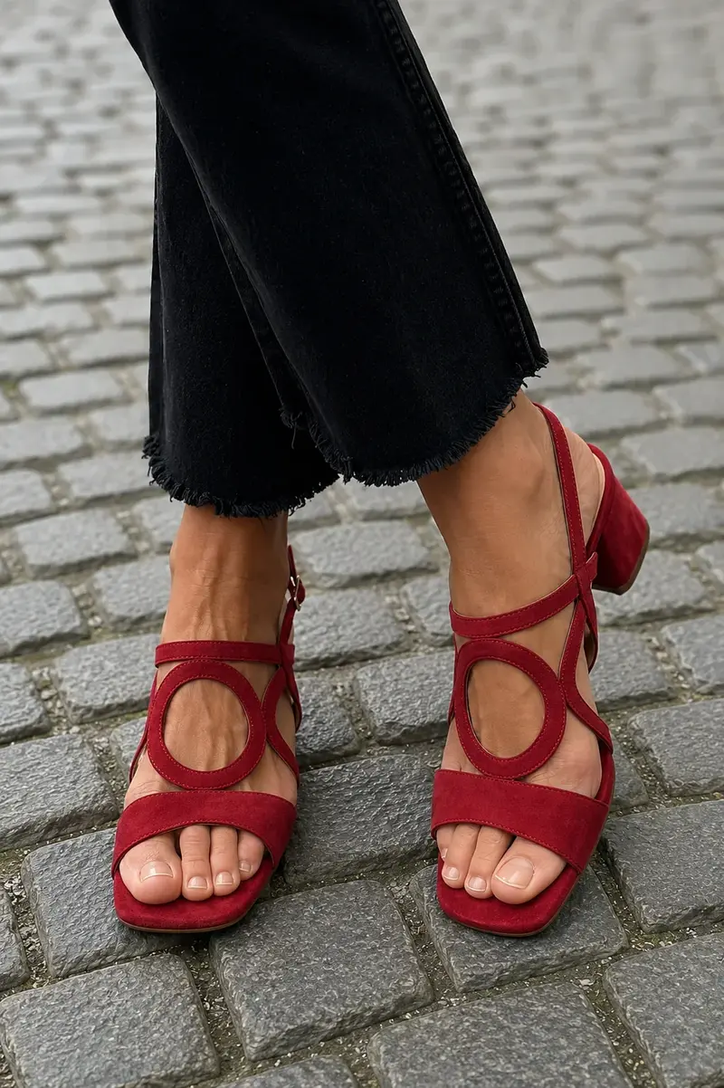 Ebianna | Stilvolle Absatzsandalen in Veloursoptik