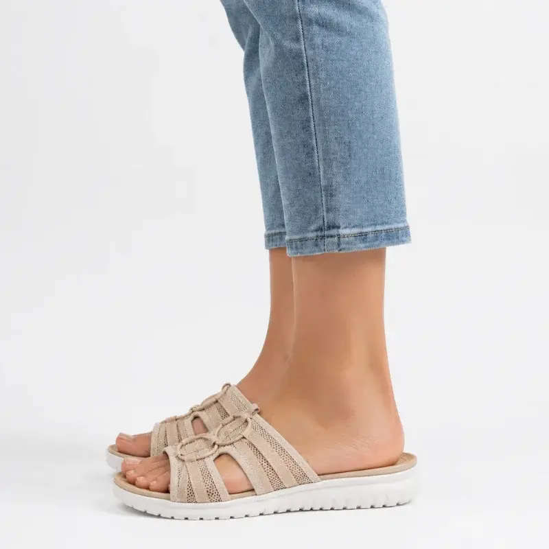 Esanie | Leichte Schlupfsandalen mit breiter Passform