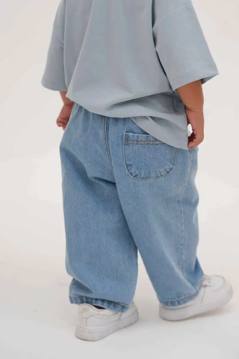 Essential Denim - Light Blue