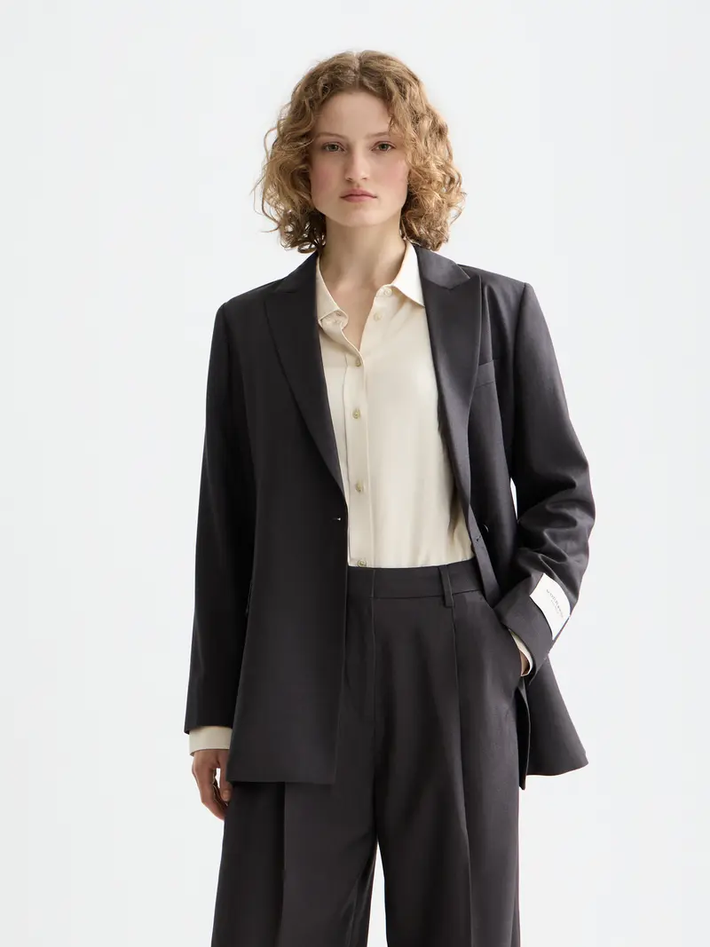 Essentials —  Db Tropical Wool Boyfriend Blazer With Belt