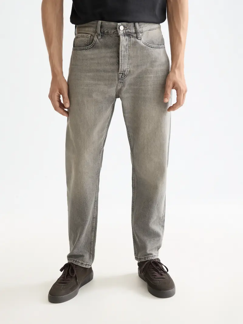 Essentials —  Dean loose tapered jeans — Grey Road