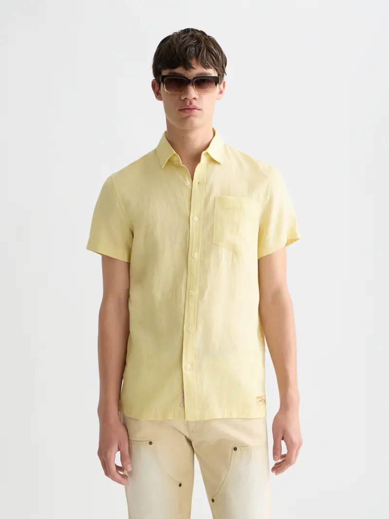 Essentials – Linen Regular-Fit Short Sleeve Shirt