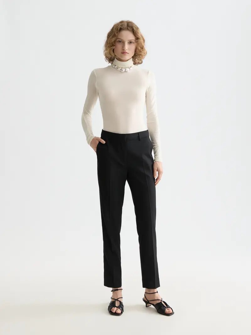 Essentials —  Lowry Pant