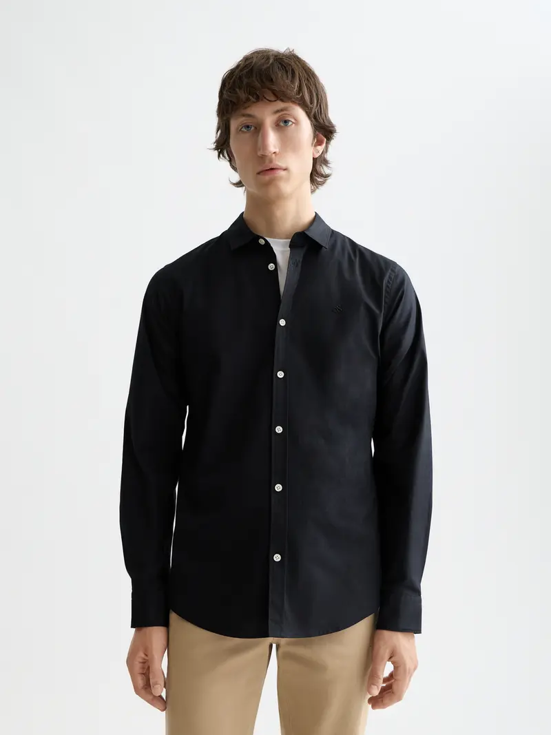 Essentials —  Poplin Solid Shirt