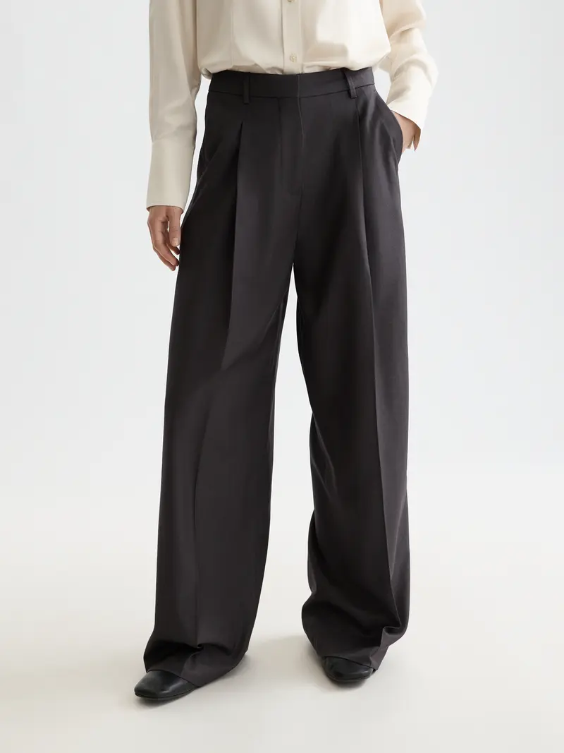 Essentials —  Rose Tailored Pant