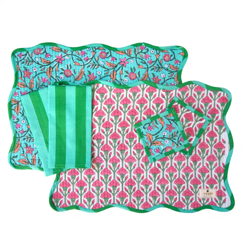 Fien Scalloped Edge Rectangular Reversible Placemat Set (Set of 2)