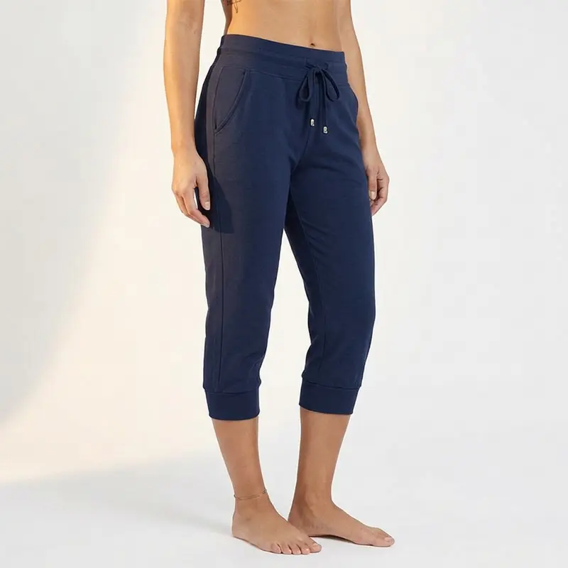 Fjelma | Damen Capri Jogginghose mit Tunnelzug
