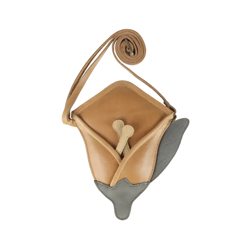 Flows Purse | Calla | Camel Classic Leather