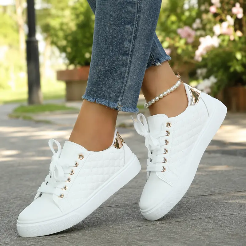 Gesteppte Damen-Sneaker mit niedrigem Schaft