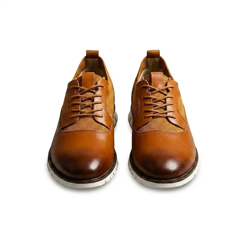 Herren-Schnürsneaker mit strukturierten Einsätzen
