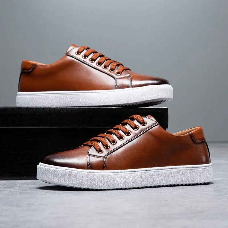 Jonathan Leder Sneakers