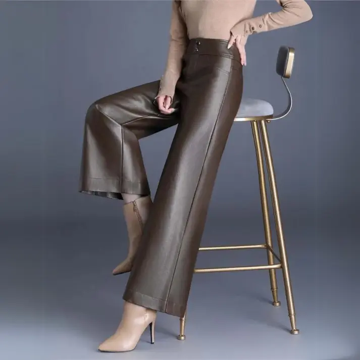 Julia | Weite Damen Lederhose stilvoll elegant