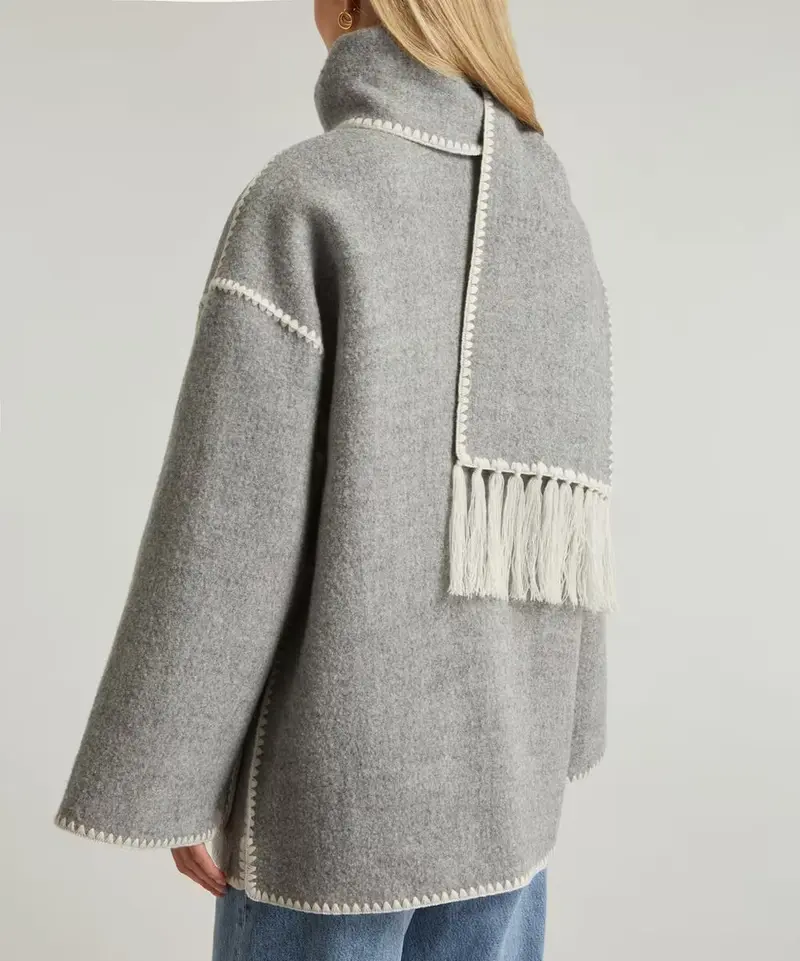 Kurze Wickeljacke mit Schalkragen