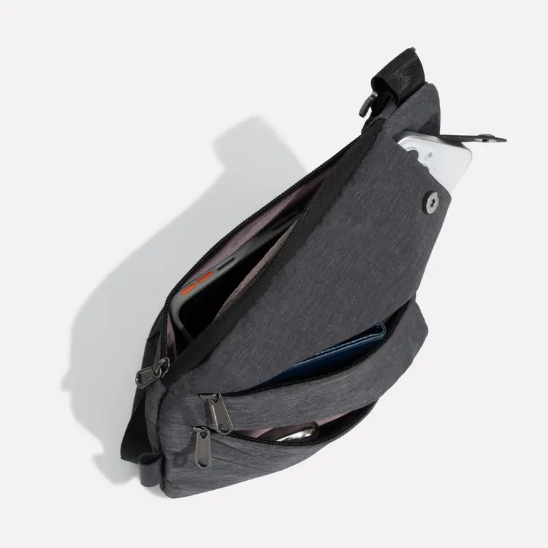 Liv | Sichere Schultertasche aus Nylon