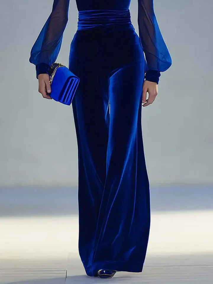 Nina | Eleganter Jumpsuit aus Retro-Samt