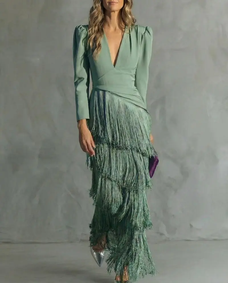 Nipuni - Elegantes Kleid Mit Fransenärmeln