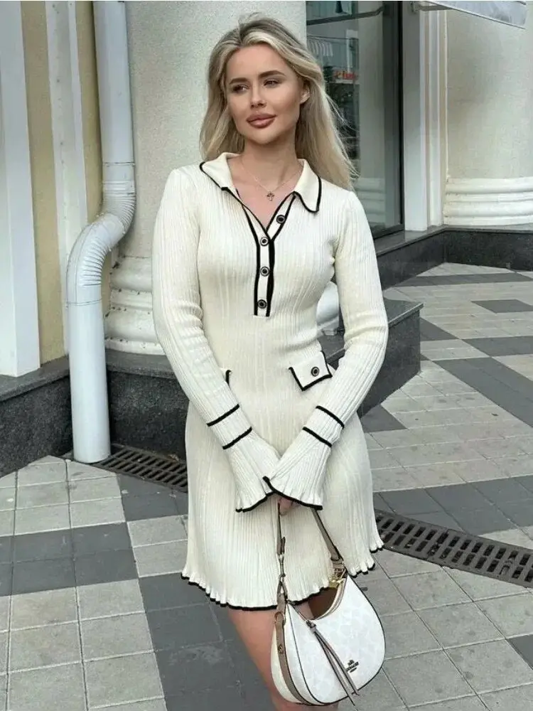 Nora | Strickkleid Damen stilvoll mit feiner Rippenstruktur