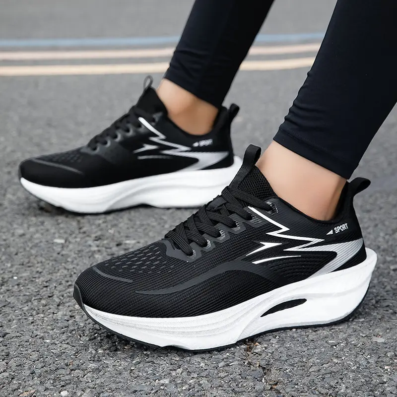 Novarich | Sportliche Sneaker mit stoßdämpfender Sohle