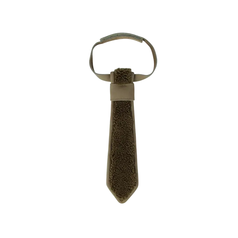 Qarnold Tie | Stone Curly Faux Fur