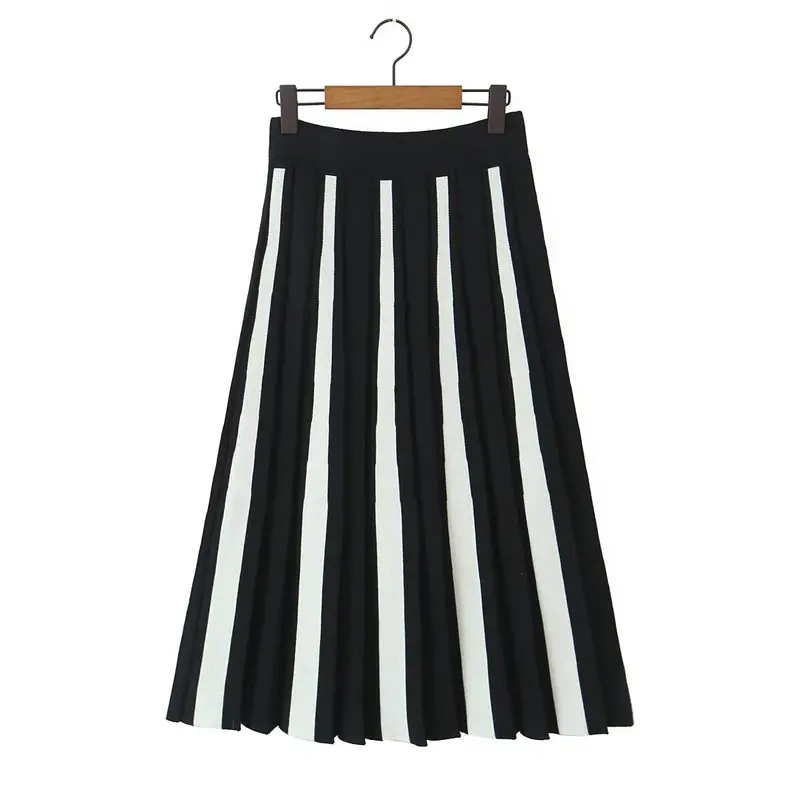 Retro gebreide rok met contrasterende strepen