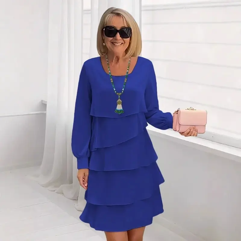 Sabine | Elegante fließende Robe mit Rüschen
