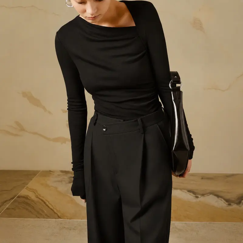Selina - Figurbetontes Langarmshirt mit Struktur
