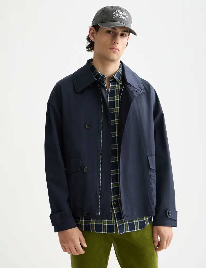 Short trench coat