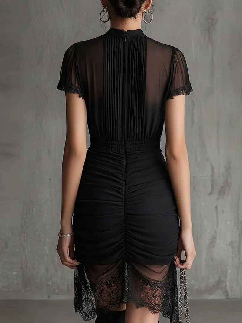Sibylle | Schwarzes Abendkleid mit feinen Chiffonfalten