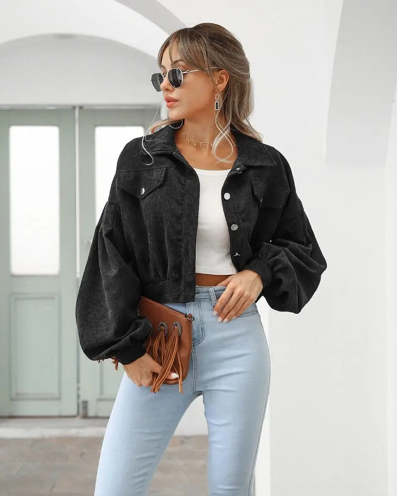 Sofia | Damen Cropped Jacke mit Taschen und Knöpfen