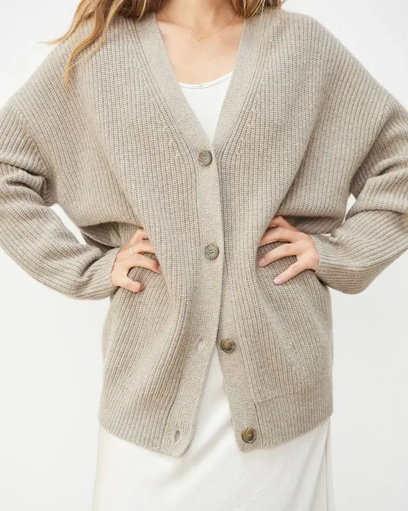 Solveig | Damen Oversize Strickjacke mit V-Ausschnitt