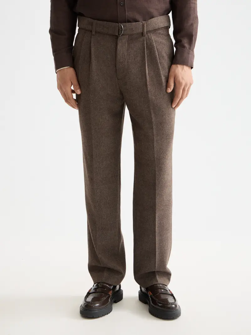 Yarn-Dyed Wool Blend Relaxed Straight Pleated Chino